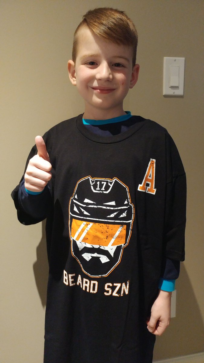 NevanCoburn's tweet photo. Hey @Ryan_Kesler it's #beardSZN #LetsGoDucks #QuackQuack @likeaprosports https://t.co/FTJU3hFlIO