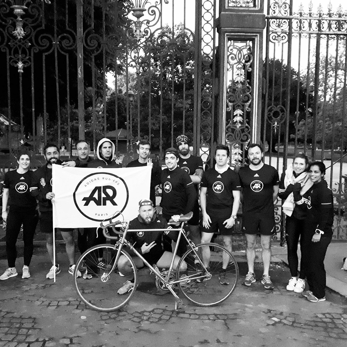 mikou_b's tweet photo. #whyirun 
#whyirunbatignolles 
#whyirunparis 
#24hstreetrace 
#PUREBOOSTDpr 
#icicestbati https://t.co/0CxhbYBq8X