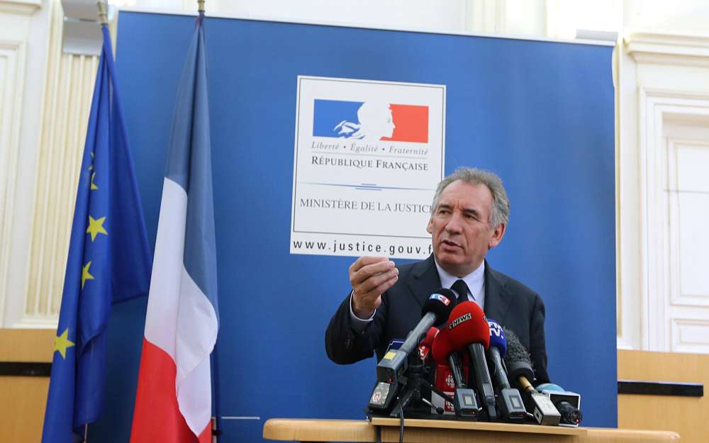 Pau : <a href="/ELSISTEMAFRANCE/">EL SISTEMA-FRANCE</a> a décidé de « déposer une nouvelle plainte en #diffamation » contre François <a href="/bayrou/">François Bayrou</a> 
larepubliquedespyrenees.fr/2017/05/20/el-…