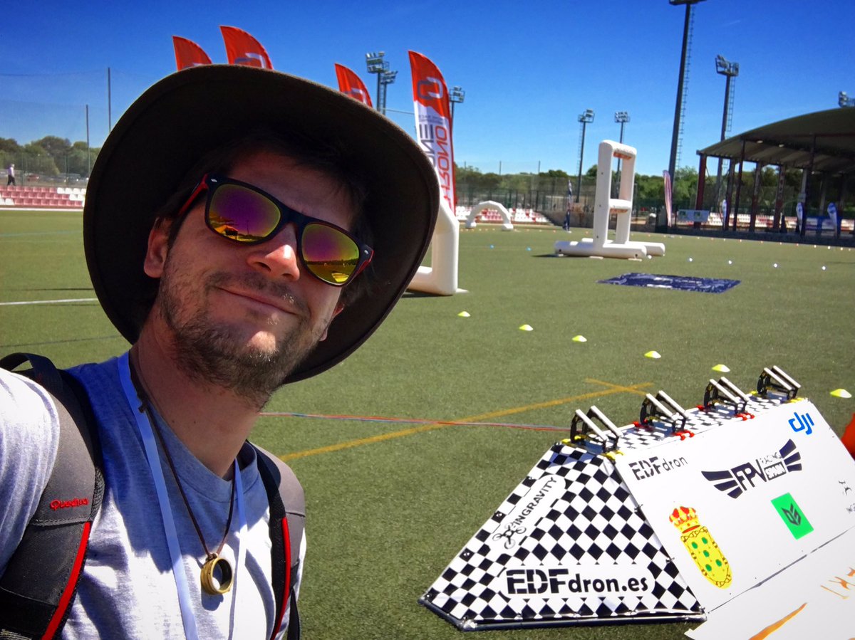 dgdrone's tweet photo. Ya estamos en la #fpvracingspain !!!#dgdrone #dgdronefpv #dingravity #edfdron #dron #fpv #dron #drones #racer https://t.co/V58mPrZs9n