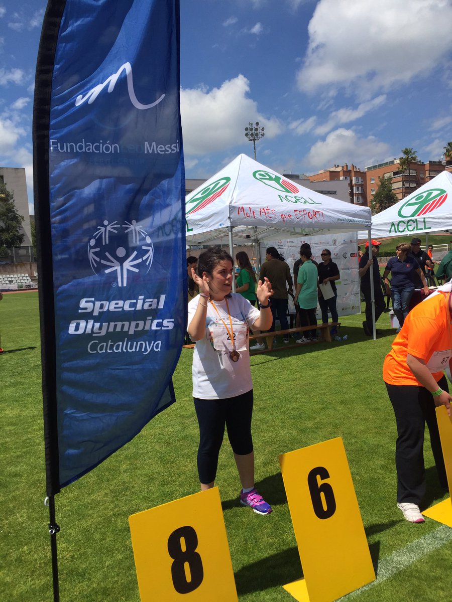 SOCatalunya's tweet photo. Una vez más,Muchas gracias @fundacionmessi por colaborar en Jornadas Escolares #Atletismo y ayudar a que nuestros atletas hagan deporte! https://t.co/PthNeWPEdr