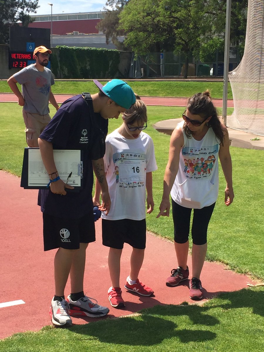 SOCatalunya's tweet photo. Una vez más,Muchas gracias @fundacionmessi por colaborar en Jornadas Escolares #Atletismo y ayudar a que nuestros atletas hagan deporte! https://t.co/PthNeWPEdr