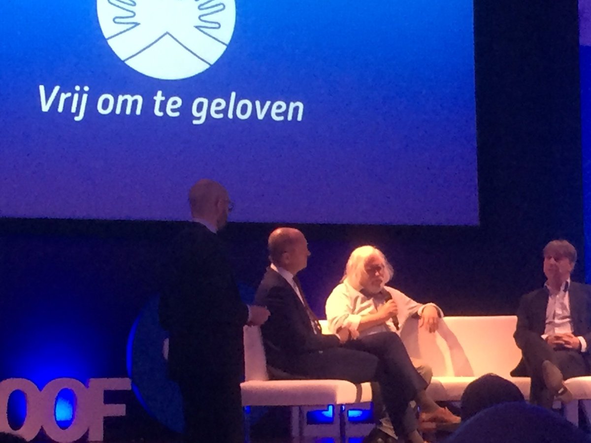 JanVerspuij's tweet photo. Op partijcongres van ChristenUnie in Lunteren. Discussie over thema met vele kanten. https://t.co/iWz3dvAUvD