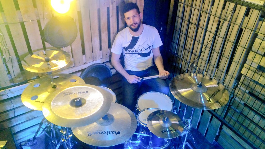 DepremAdam's tweet photo. #MasterworkCymbals #MasterworkIris
@SekersizBand https://t.co/IFhA6mDUVp