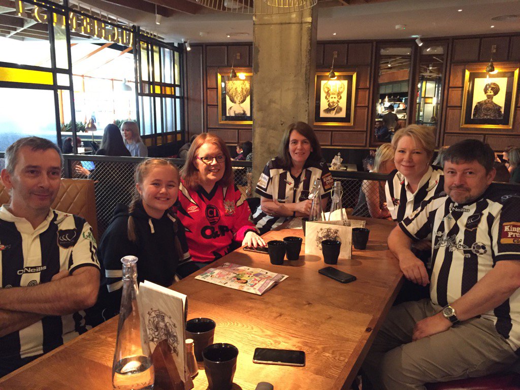 Warming up for the big game. #COYV. <a href="/Kemik_Official/">Kemik the Viking</a> <a href="/WidnesRL/">Widnes Vikings</a> @Iciclework <a href="/Shellsby/">Michelle Helsby</a> <a href="/letsbeeavenue/">Derek Luke</a> <a href="/DaveroltRolty/">Rolty</a>