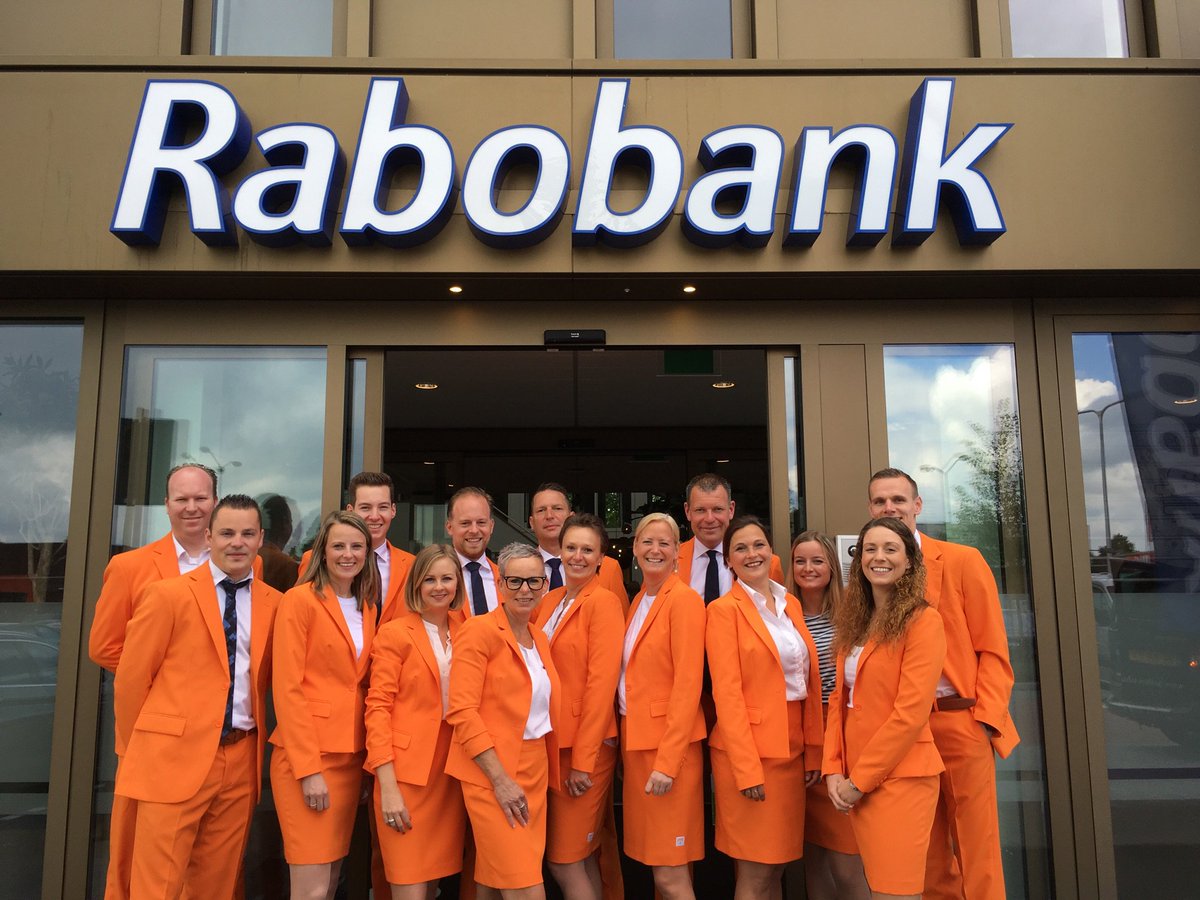 MSellenraad's tweet photo. Mooie werkdag vandaag #woonbeurs @RaboKwaard. Wij staan voor u klaar! https://t.co/gsTLR500HK