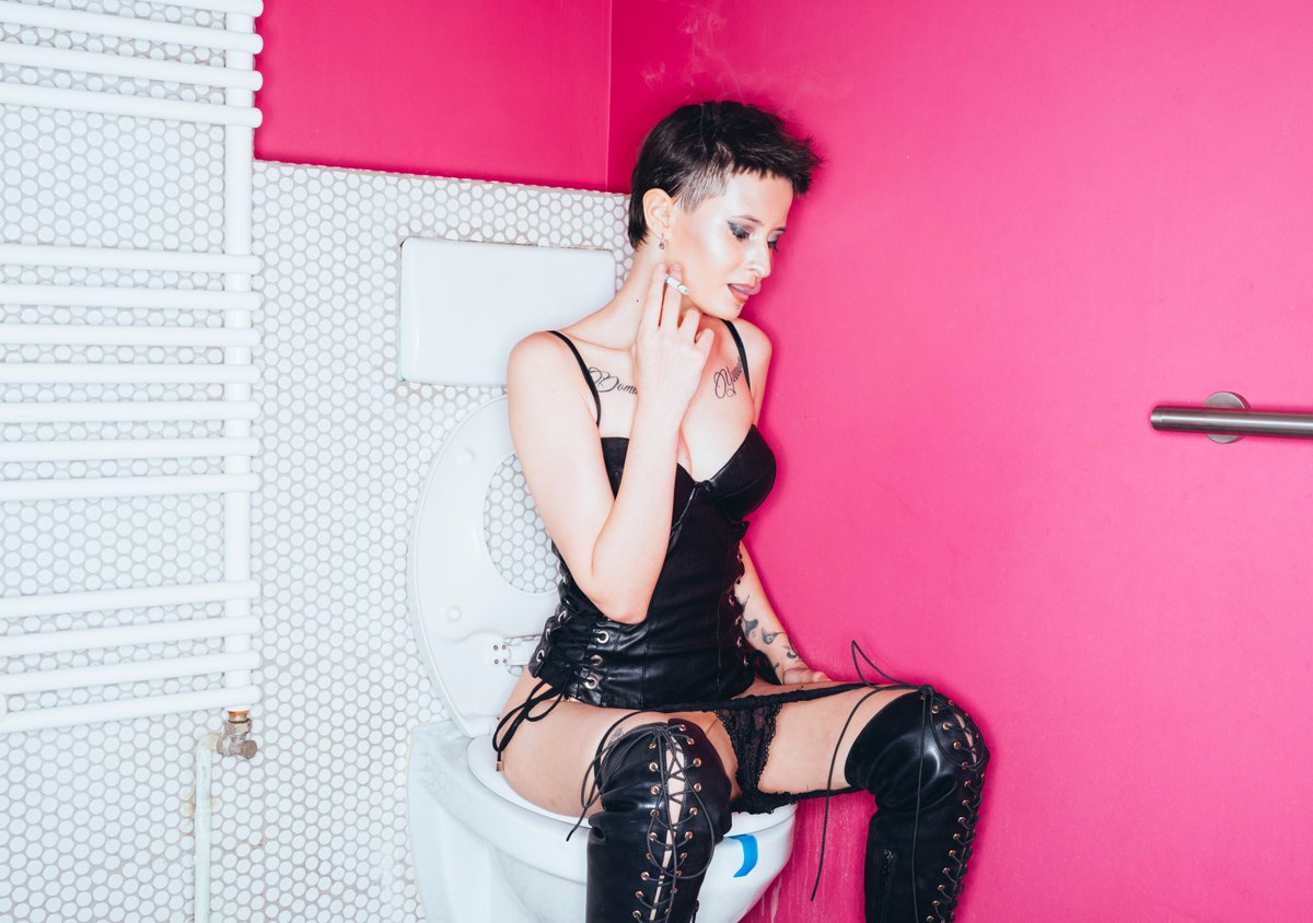 Bad Kimbra tweet media