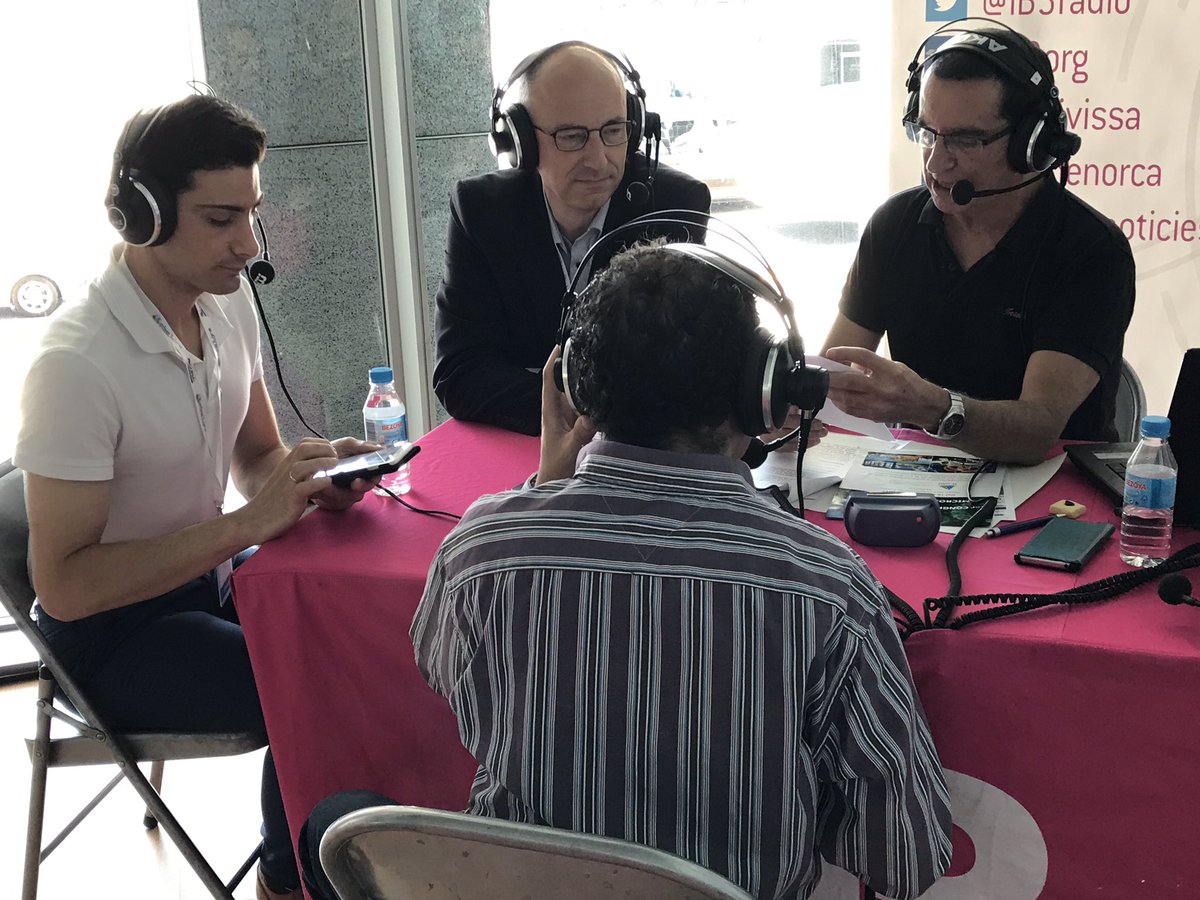 ICoMI2022's tweet photo. Con #RoniMoya #CristinaZemba y @ian_wilders en @BalearsFCiencia @IB3radio #icomi2017 #microinmunoterapia #inmunologia https://t.co/ejMOXyTHHm
