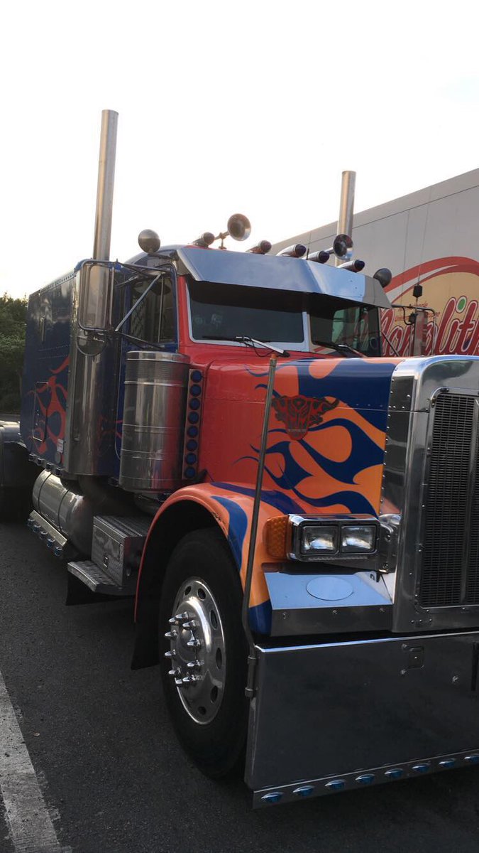 officiallybodge's tweet photo. Bodge Jobs mission 1 complete #OptimusPrime #bodgelife https://t.co/UzxRlGQmfC