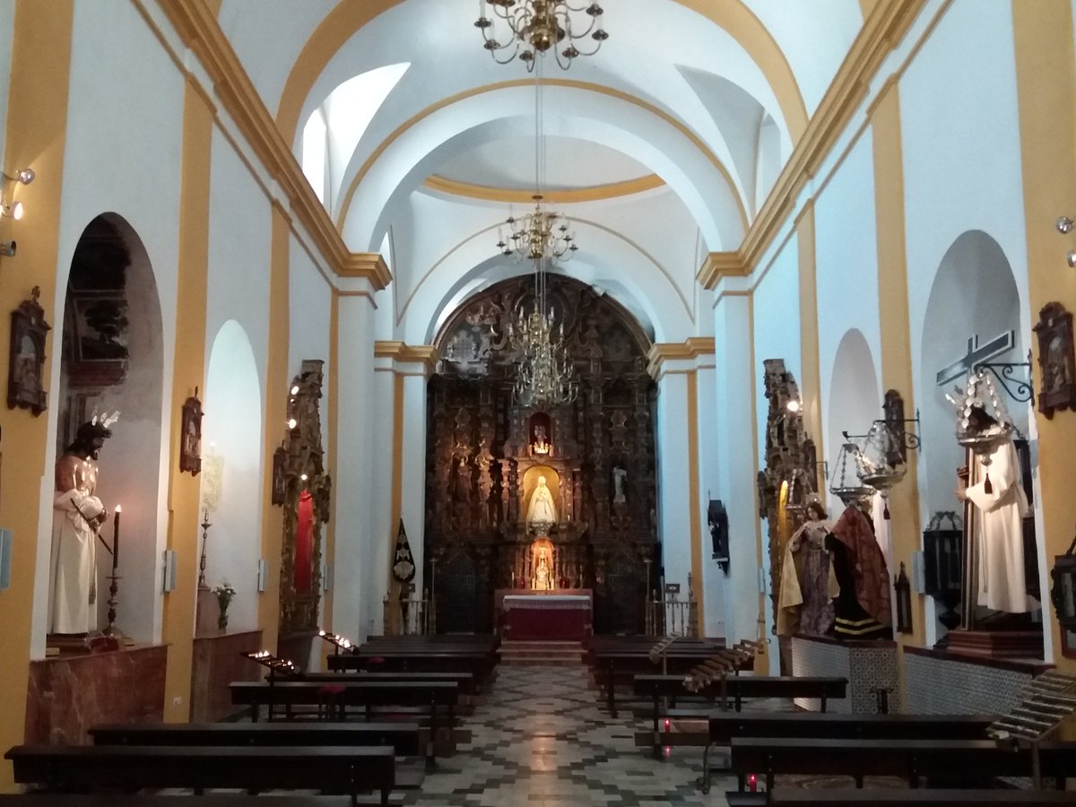 hdadsantacruzpg's tweet photo. Como cada sábado, volvemos a abrir las puertas de Los Frailes, para visitar el Sagrario y  a nuestros Titulares. Hasta las 14:00h. https://t.co/I6nQ0SMVJg