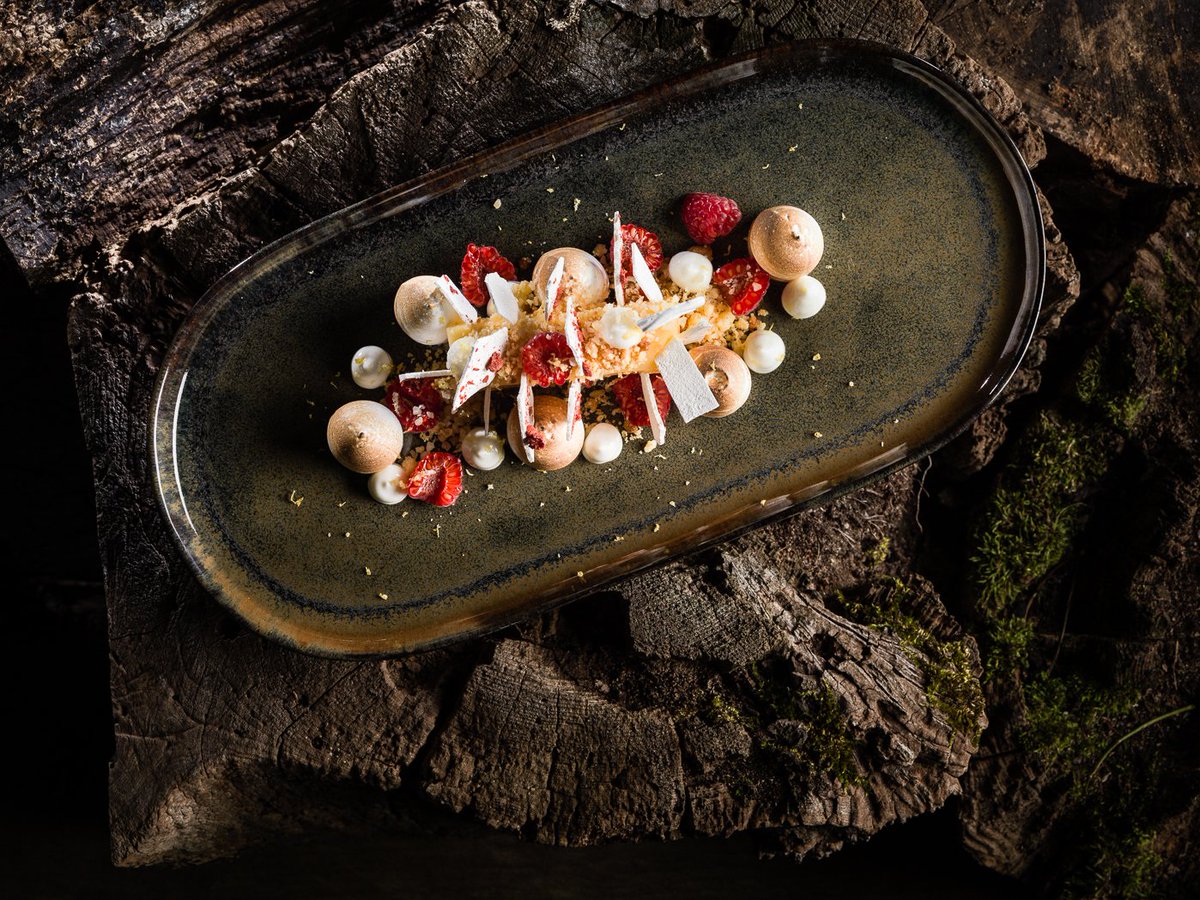 Wiswellman's tweet photo. We're planning to celebrate the May Bank Holiday Monday in style with a three course menu #3coursesfor£35 https://t.co/x6IKm9SQ7Y