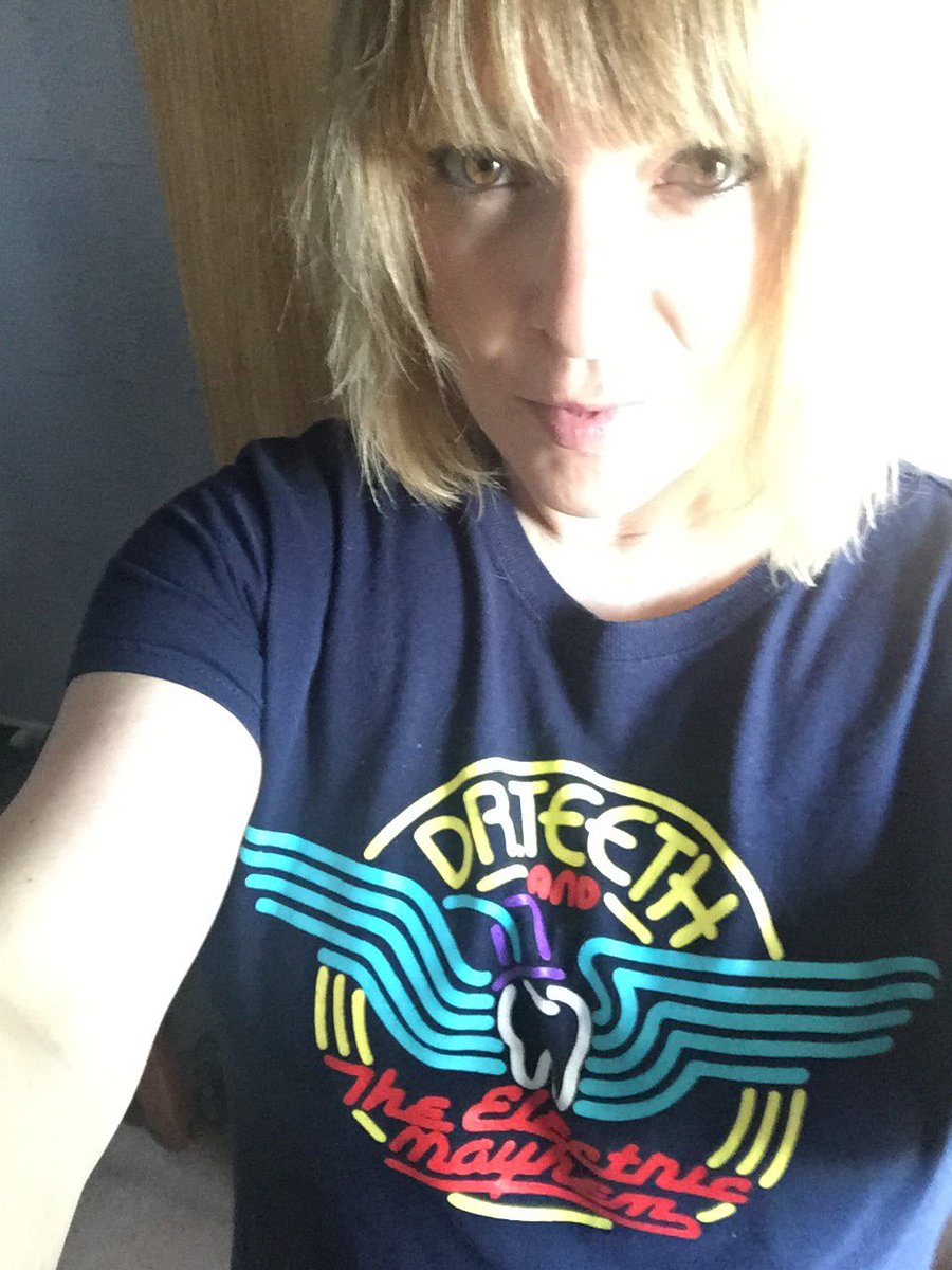 MooreLynne1's tweet photo. @Gwenelope it's an Electric mayhem kinda day 👍💕🎶https://t.co/POKfExMVIU #muppetational https://t.co/yz1jchP4AG