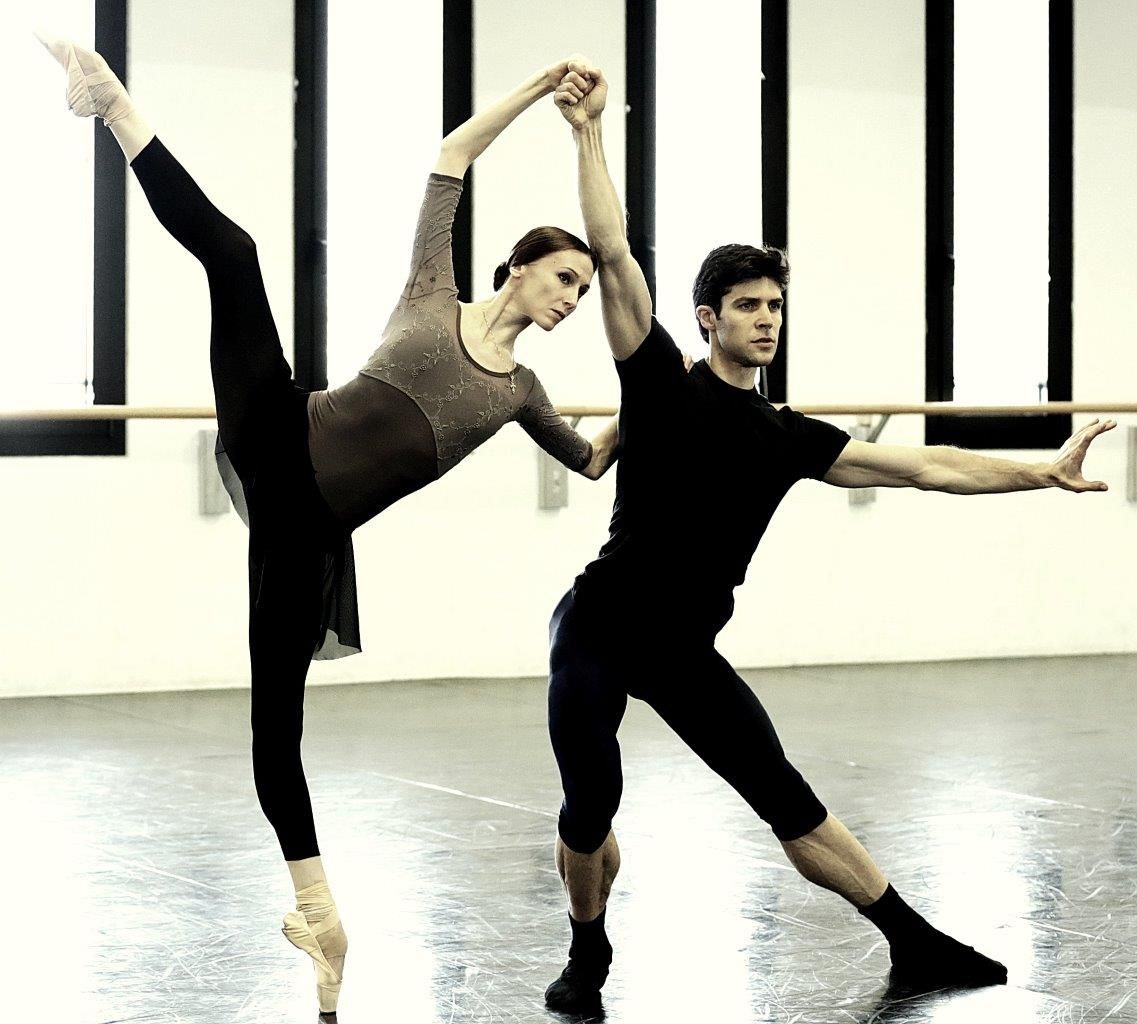 teatroallascala's tweet photo. Tonight at 8pm the Premiere of #HandelProject, the new ballet by Bigonzetti w/ @SvetlanaOficial and @RobertoBolle https://t.co/u8kI6bWVee https://t.co/QH3z57qjfl