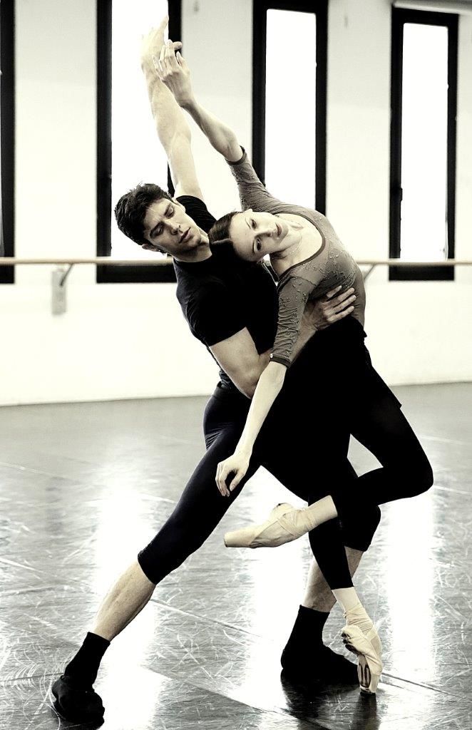 teatroallascala's tweet photo. Tonight at 8pm the Premiere of #HandelProject, the new ballet by Bigonzetti w/ @SvetlanaOficial and @RobertoBolle https://t.co/u8kI6bWVee https://t.co/QH3z57qjfl