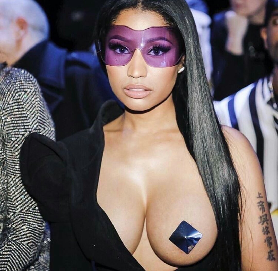 Drakobuitron's tweet photo. RT PLEASE WE NEED MORE LIKE 60,000 VOTES.
#NickiBBMAS https://t.co/H2HCzDdxon