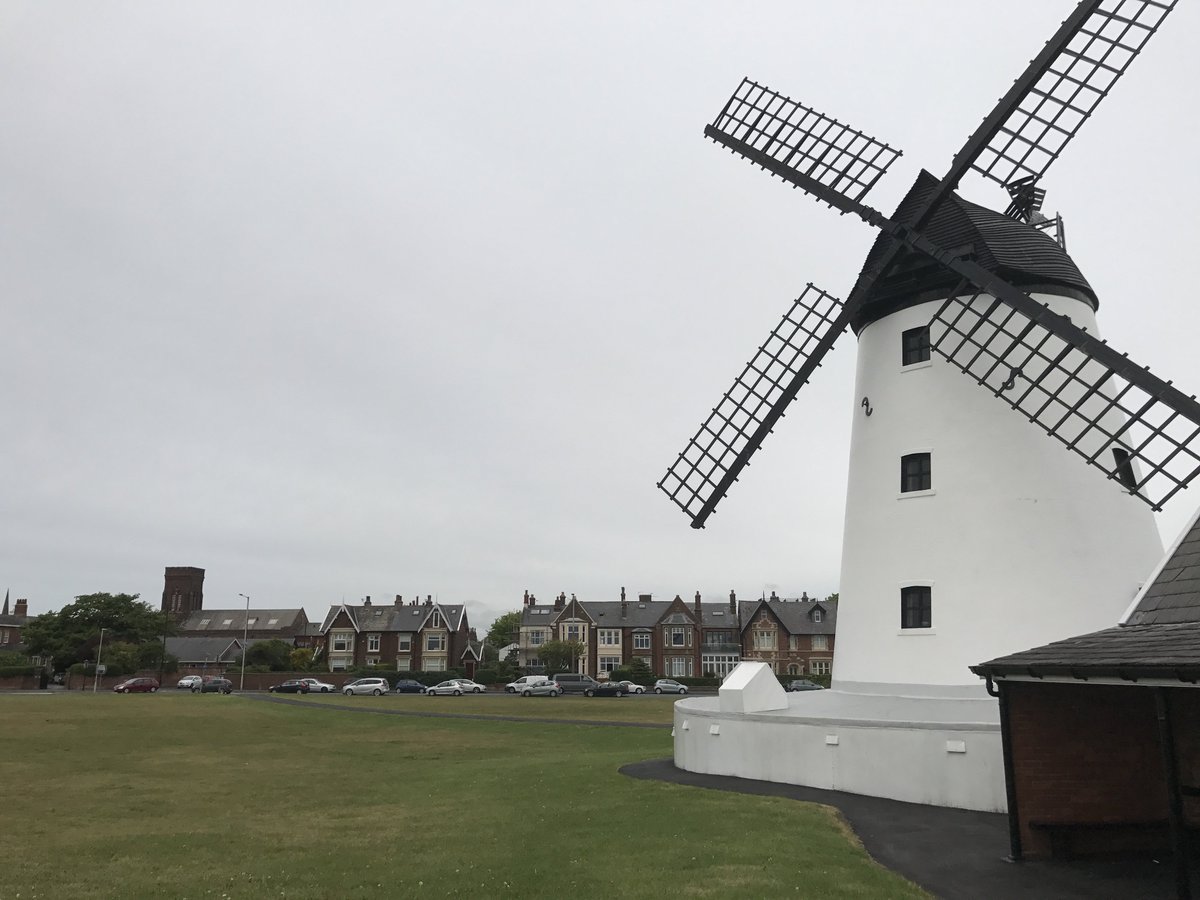 Dryabode's tweet image. #dryabode #sandblasting #masonrywaterproofing New project. Lovely house Lytham. Roofing, chimneys, sand blasting, masonry water proofing.