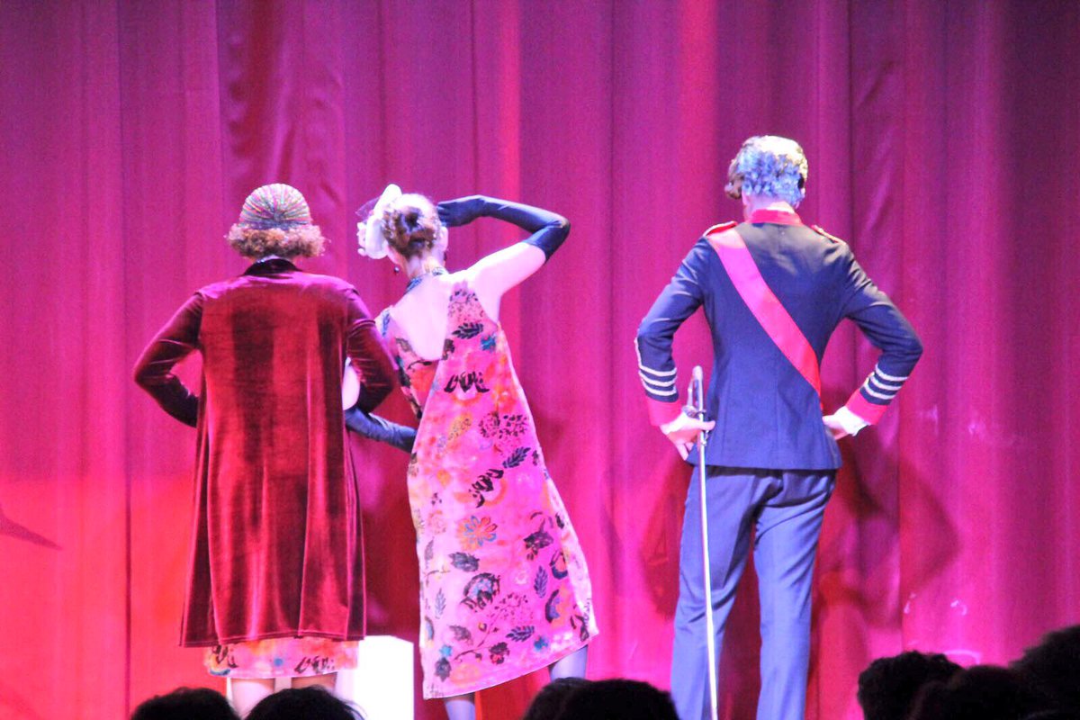 SMPilarmadrid's tweet photo. Un cole con mucho arte:¡2ºpremio en el concurso de teatro de la Comunidad de Madrid! #Marianistas #teatroescolar #proyectoartes @ARTESecm https://t.co/E475WuBJ5N