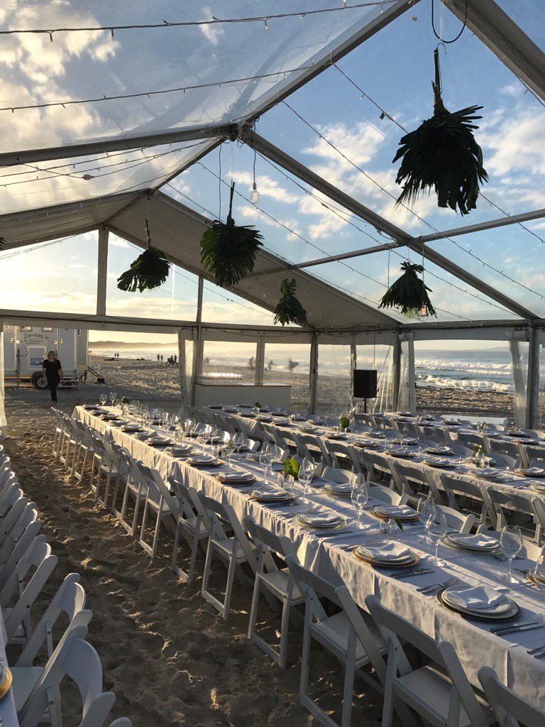 There can't be many better views in australia <a href="/frenchsaloon/">French Saloon</a> <a href="/Colliers/">Colliers</a> Saturday dinner on noosa beach ..