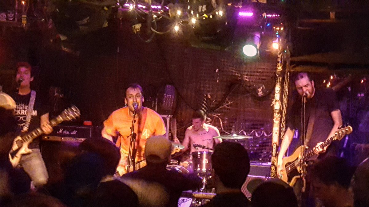 DieSciFi's tweet photo. @DirectHit_sucks what a night! Next time we open for you! https://t.co/188XqoGl2V