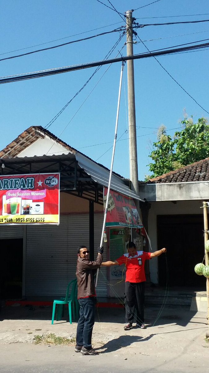 putrodewanto's tweet photo. Touring tipis2 sambil merapikan kabel. #ForCustomerBestExperience #MNTreg5 @_funtastic5_ https://t.co/9PYPVETWFC
