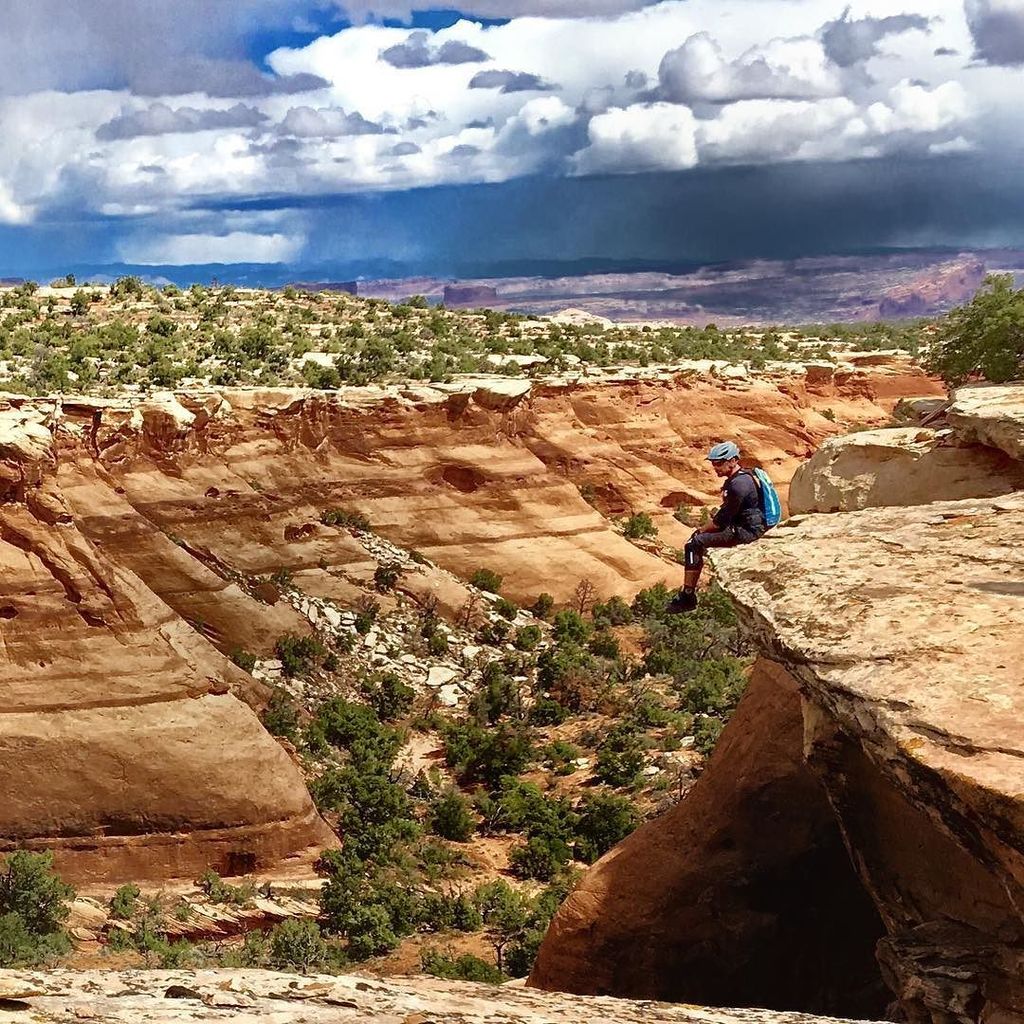 BikeDibley's tweet photo. Taking a breather on the way down Mag7 in Moab. What a stunning territory. -
#moab #moabutah #moablife #mountainbike #mag7 #geminibridges #… https://t.co/6KY7pecvva