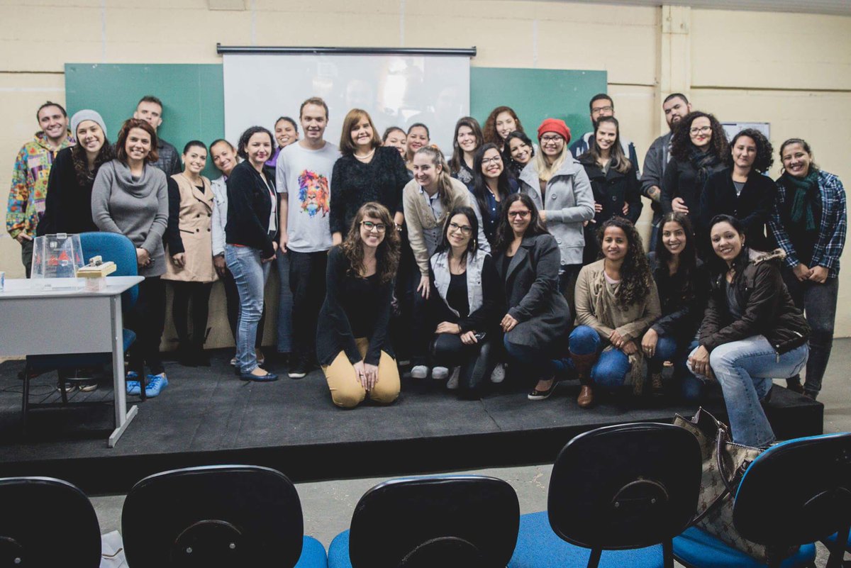 EloyProject's tweet photo. Great time with University of #Maringá. Thanks for coming to watch our film and talk with the film team. #lostkitesbrazil https://t.co/bpExuhVsxv