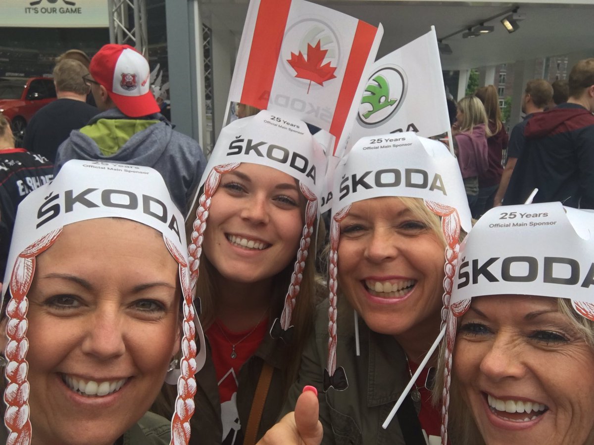 jmallen24's tweet photo. Enjoyed the World Cup hockey game. Truly Canadian! https://t.co/5D6Ot8KcTU
