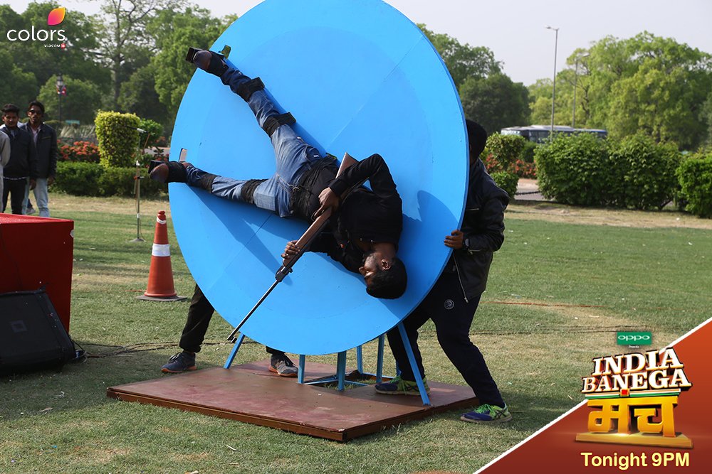 IndBanegaManch's tweet photo. The hunarbaaz will reach to India Gate, New Delhi tonight on #IndiaBanegaManch! Don't forget tuning in at 9 PM! @oppomobileindia https://t.co/hmmXdvYnh8