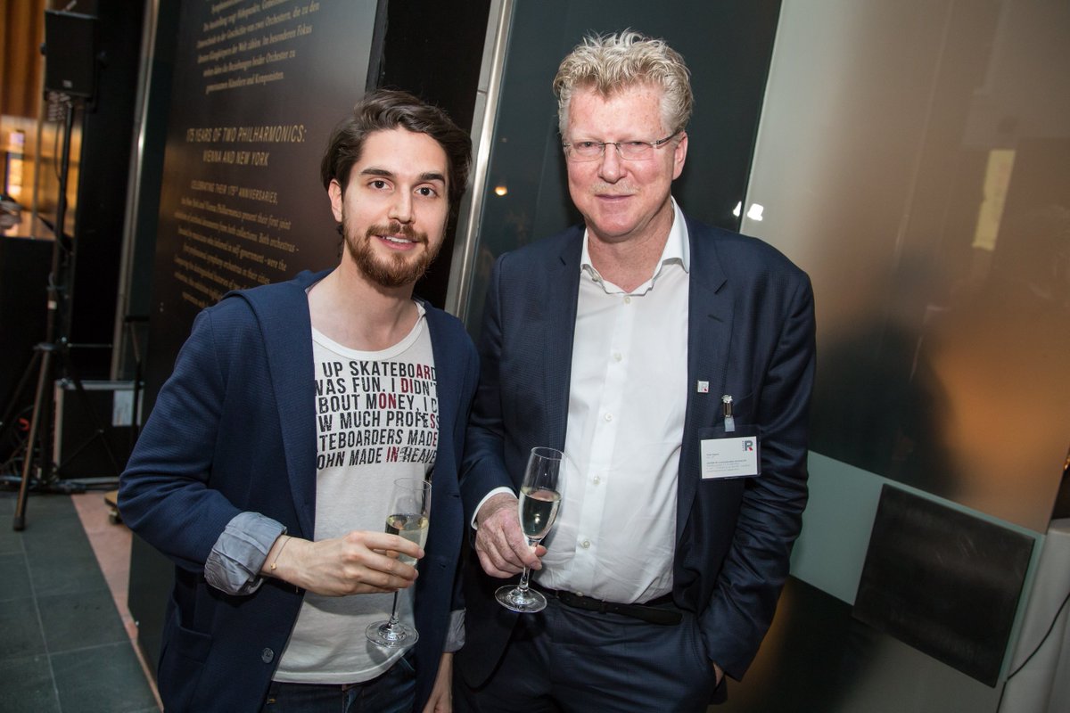 aigner_pr's tweet photo. Mit Kambis Kohansal, Co-Gründer von whatchado bei den DBT - #apa #dbt #sdone #hausdermusik #entrepreneur #marketeer #startupmentor #saturo https://t.co/wpFIYOZDOS