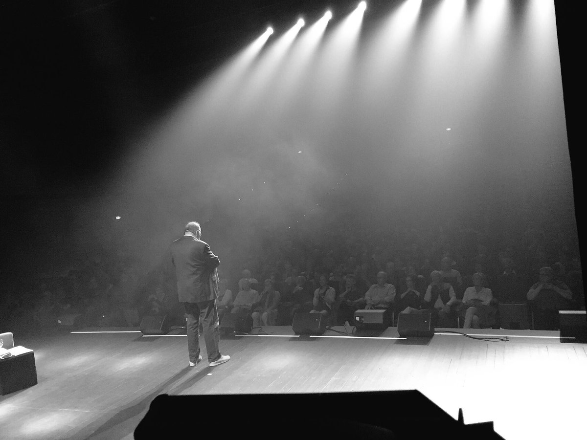 BernardMabille's tweet photo. Merci @nantesfr ! 🙏😊 Ce soir nous sommes à La Rochelle ! 😉 #bmdltap https://t.co/dHDFbenCJ4
