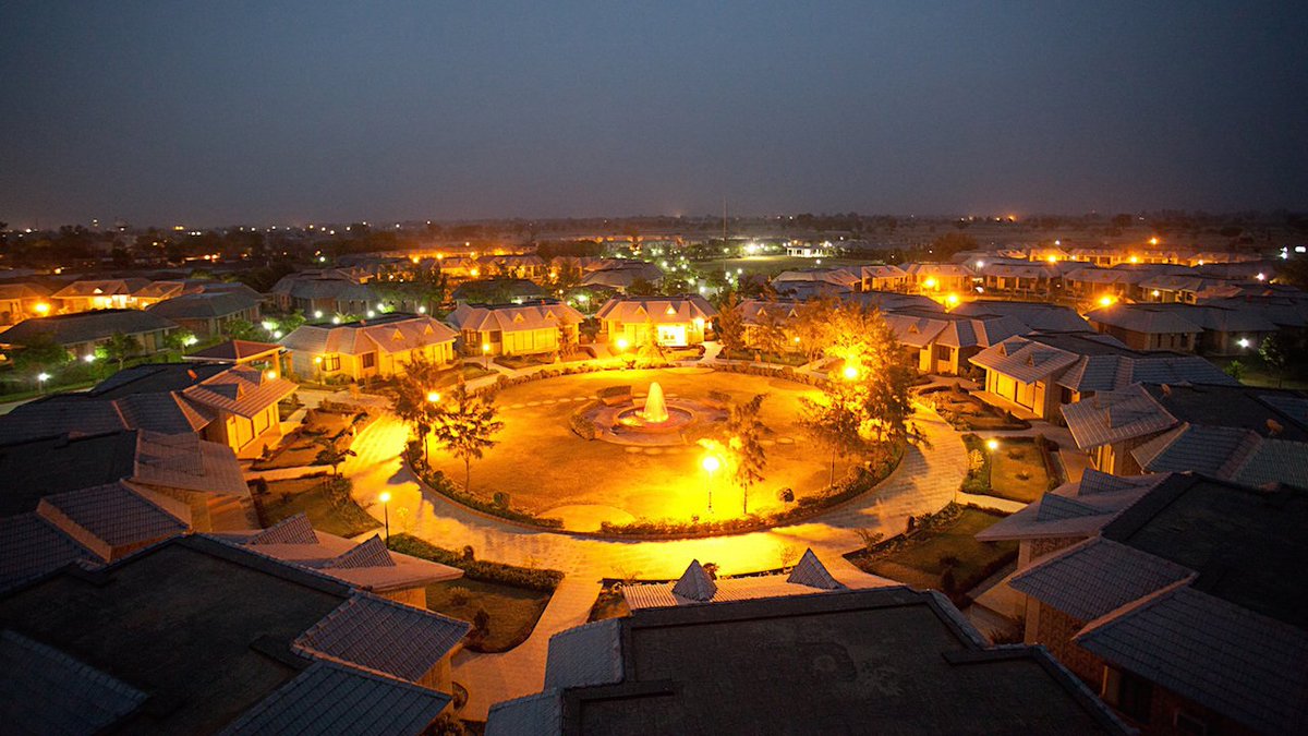Brij_Vasundhara's tweet photo. Views are what travelers are most interested https://t.co/iymAsk24xx is the night view of ours.
#ResortView #LuxuryResortMathura https://t.co/SaCa0MaroM