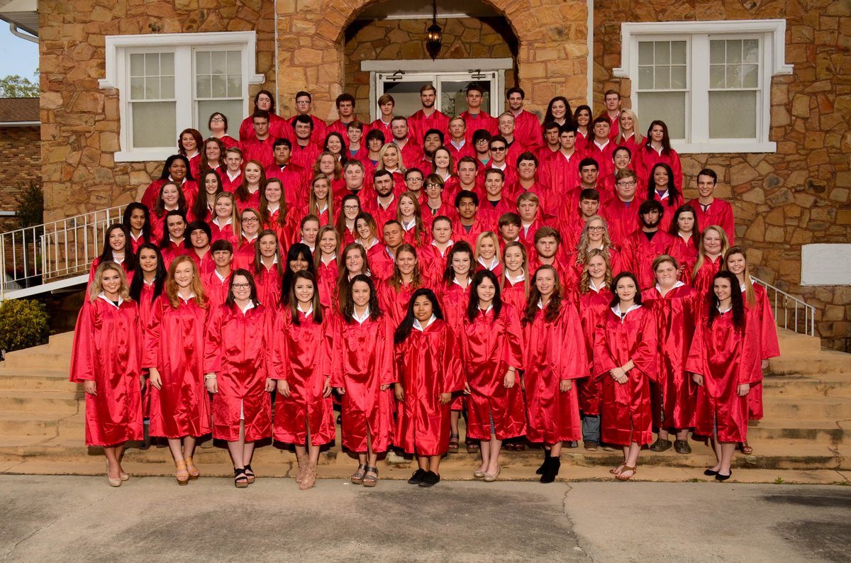 CullmanTribune's tweet photo. Congratulations to the @goodhopehigh Good Hope High School Class of 2017! @John_HoodGH @CCBOEAL @shanebarnette https://t.co/NbkrAdgeKD https://t.co/hmV5uCIPjF
