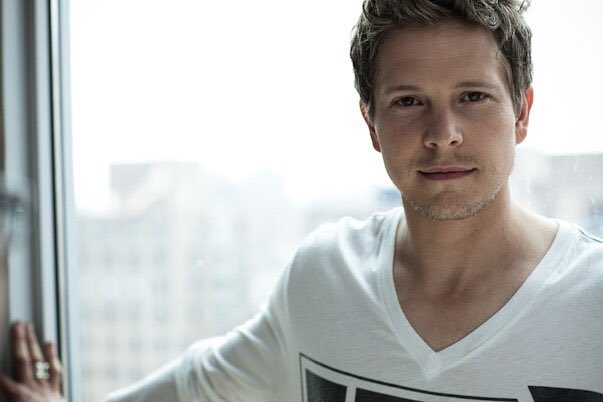 Happy birthday to a beautiful ray of sunshine, Matt Czuchry. Still don\t believe he\s 40, receipts pls! 