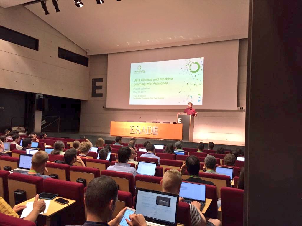 First Keynote: Data science and Machine Learning with Anaconda, by @teoliphant from @ContinuumIO #PyDataBCN