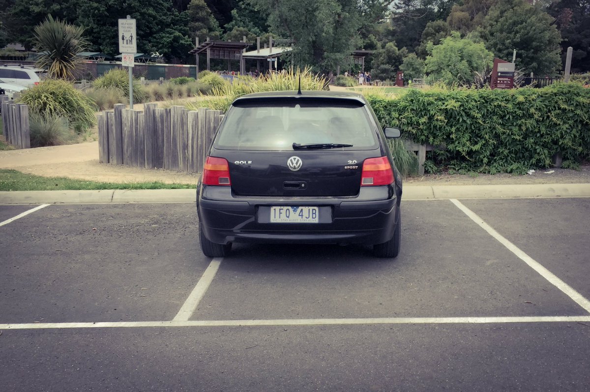 🏅NEW MEMBER🏅
Location: Woodend Children's Park

Must have got their kid to park it!

<a href="/BadlyParked/">Badly Parked Cars</a> in <a href="/GreaterBendigo/">CityofGreaterBendigo</a> #badparking