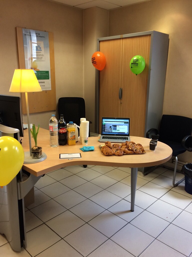 alexrambouillet's tweet photo. #cafédesvoisins à Rambouillet @BNPParibas. Moment convivial et digit👆all autour d'un café ☕️💻📱🎈. https://t.co/6OqKBvUnFC