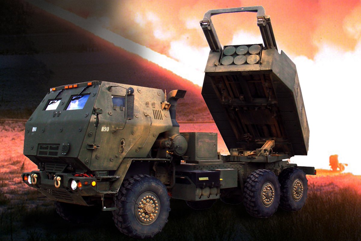 Реактивных систем залпового огня рсзо himars. Himars реактивная система залпового. Рсзо сша himars. Комплексы m142 himars. M142 himars.