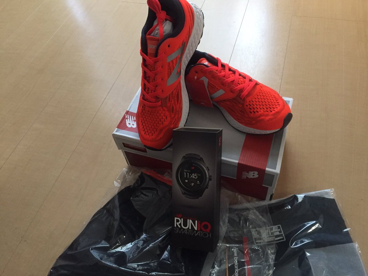 hey_junya's tweet photo. こんな意識低い系ランナーのワイを当ててくれてニューバランスさん @newbalance_jp 、ホンマありがとうやで。しかし靴、スマートウォッチ、ウェア上下て太っ腹やで〜。記事はまた追い追い言うことで。#RunIQ https://t.co/y4QLz3KsEw