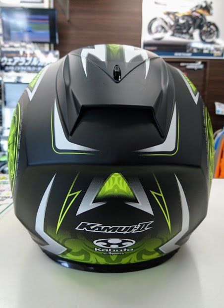 rico_hirakata's tweet image. 【#OGK #KAMUI2 #BLAZE】Kabutoから新色登場です☆今回のテーマは“伝統と先進。トライバルとオリエンタルの神秘グラフィック”
かっこいいですね😆私のオススメは、蛍光イエローがブラックにキレイに映える「マットブラックイエロー」です✨気になる方は #枚方店 まで🎵