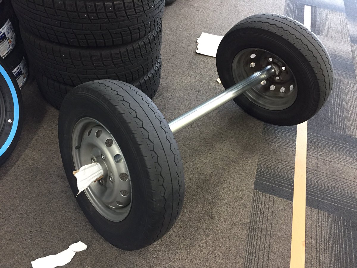 Var Net Tire Shop En Twitter 今日は落ち着いた1日だったのでタイヤと単管でベンチプレスを作ってみましたww ベンチプレス 筋トレ 単管 タイヤ T Co Ujw1aapmzs