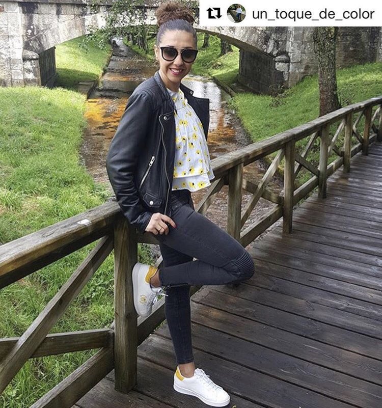 XyonRevolution's tweet photo. Chus de #untoquedecolor luce así de bien nuestras sneakers XYON LEMONADE. Y tú? Consigue ya las tuyas en nuestra web. #xyonrevolution https://t.co/WxztVqrbOI