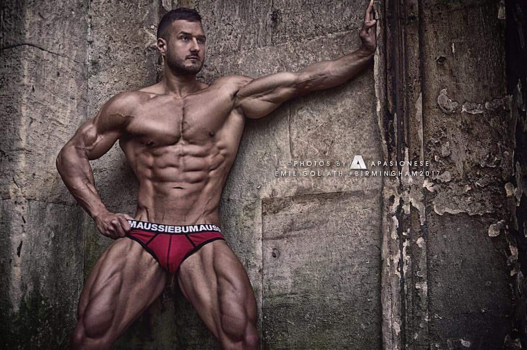 Checkout the view ladies it's sexy hunk @projectgoliath rockin <a href="/aussieBum/">aussieBum</a> in this stunning <a href="/apasionese/">Justin Chong</a> you can thank us later! Enjoy 💋❤️