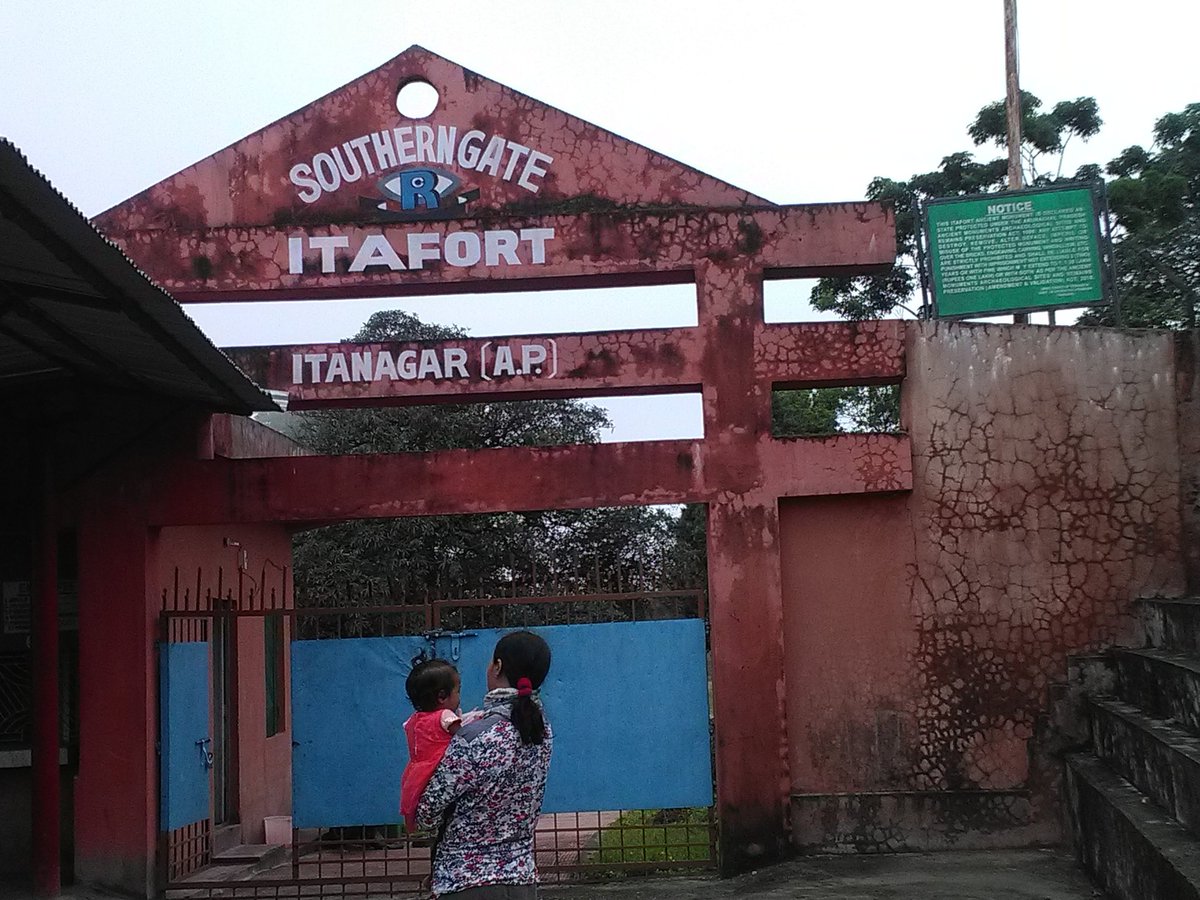AannuuppK's tweet photo. Delighted to visit #ItaFort &amp; #ArunachalPradesh State Museum in #Itanagar.
#InternationalMuseumDay
#IncredibleIndia #IndiaPerspective https://t.co/YUlUjvH6Pz
