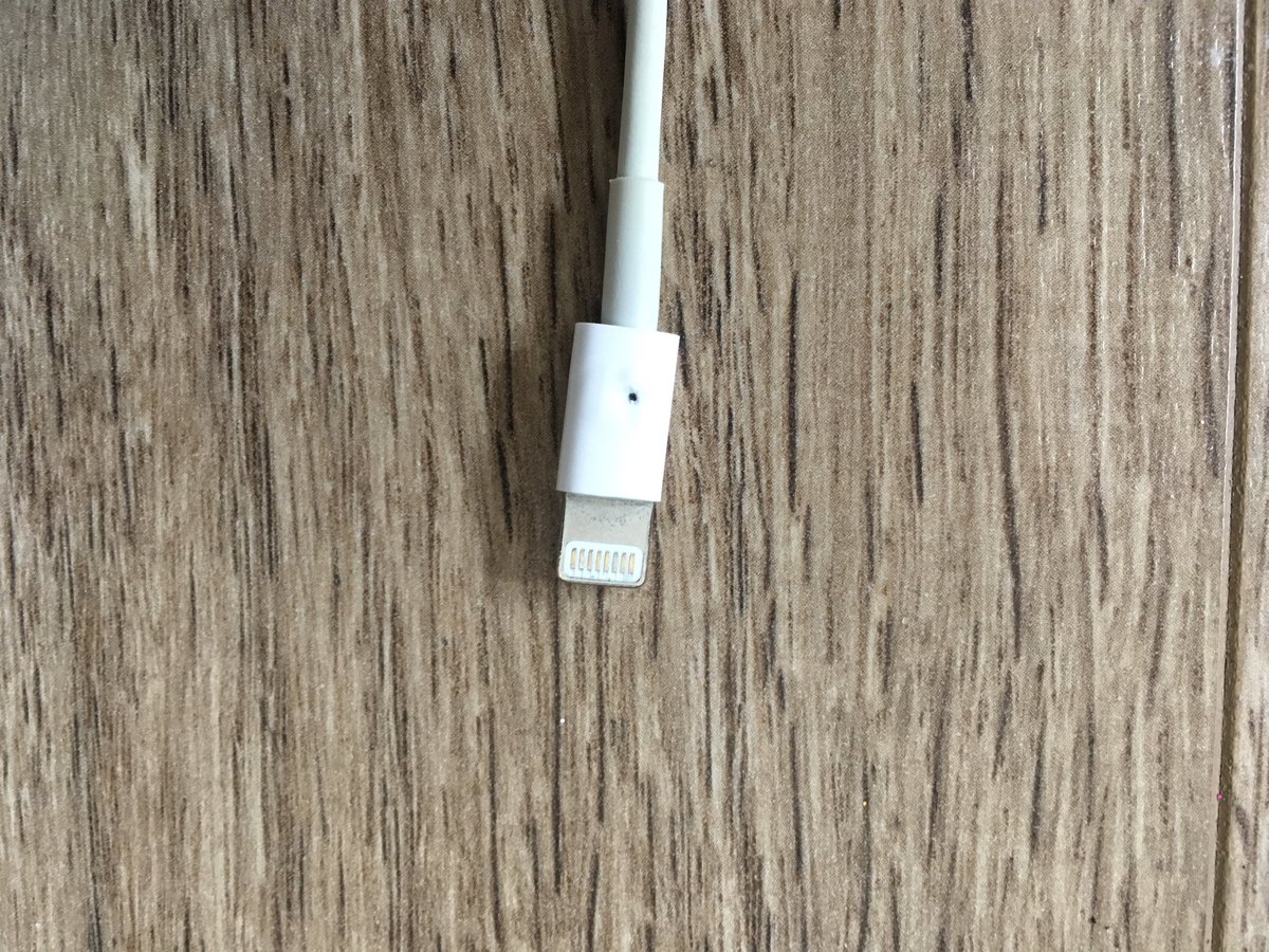 johngrant6's tweet photo. @AppleUKStore just tried to charge my phone with my original apple cable but phone is not charging. Then I look at the lightning connector ! https://t.co/CNVVZxcqwV