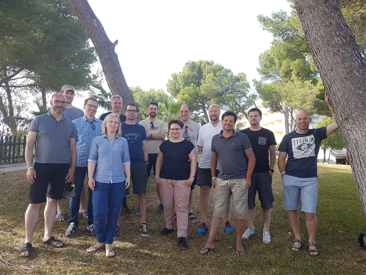 Ronald_Hartwig's tweet photo. Future #UX Retreat #fux17 geht dem Ende zu. Danke an #google, #sap, #ibm und alle anderen, die dies möglich machten und #fux18 wartet ;) https://t.co/l7WvVKhYKO