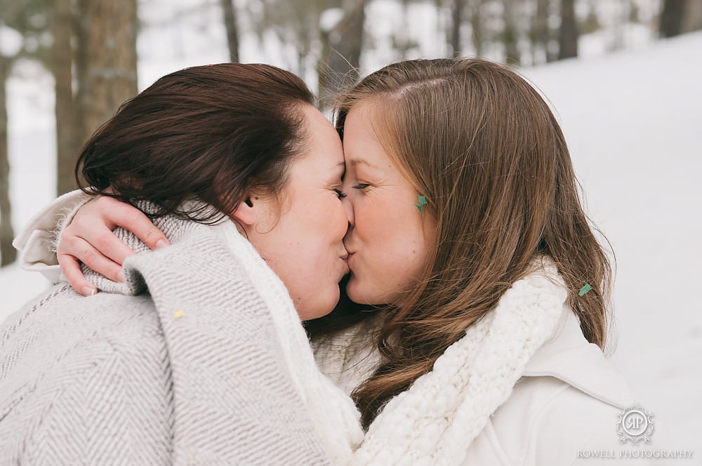 Lesbian dating online