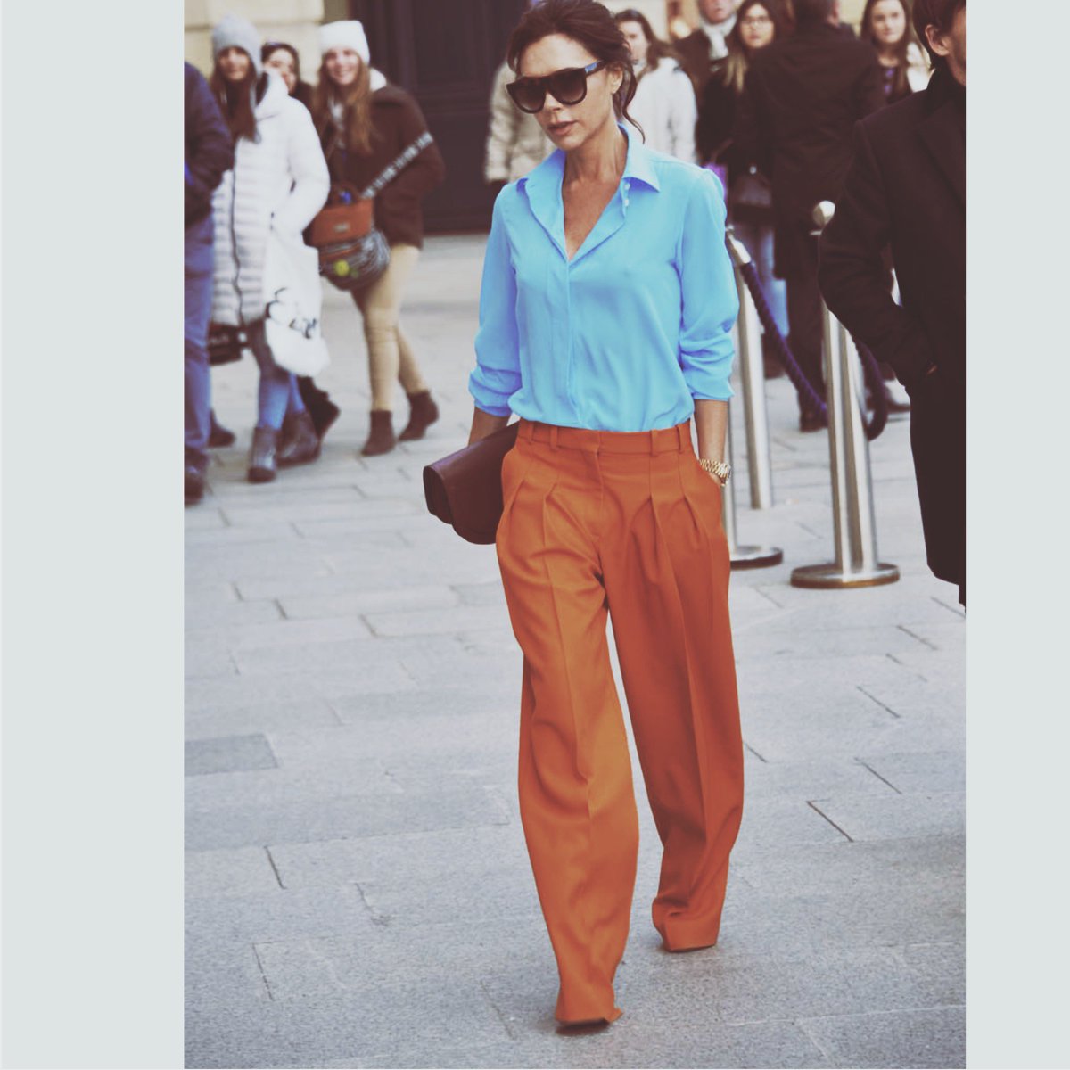 Loving these two colours together 😍😍 #widelegtrousers #summer #pleasegiveussomesun #victoriabeckham #kollectivekloset #workitworkit