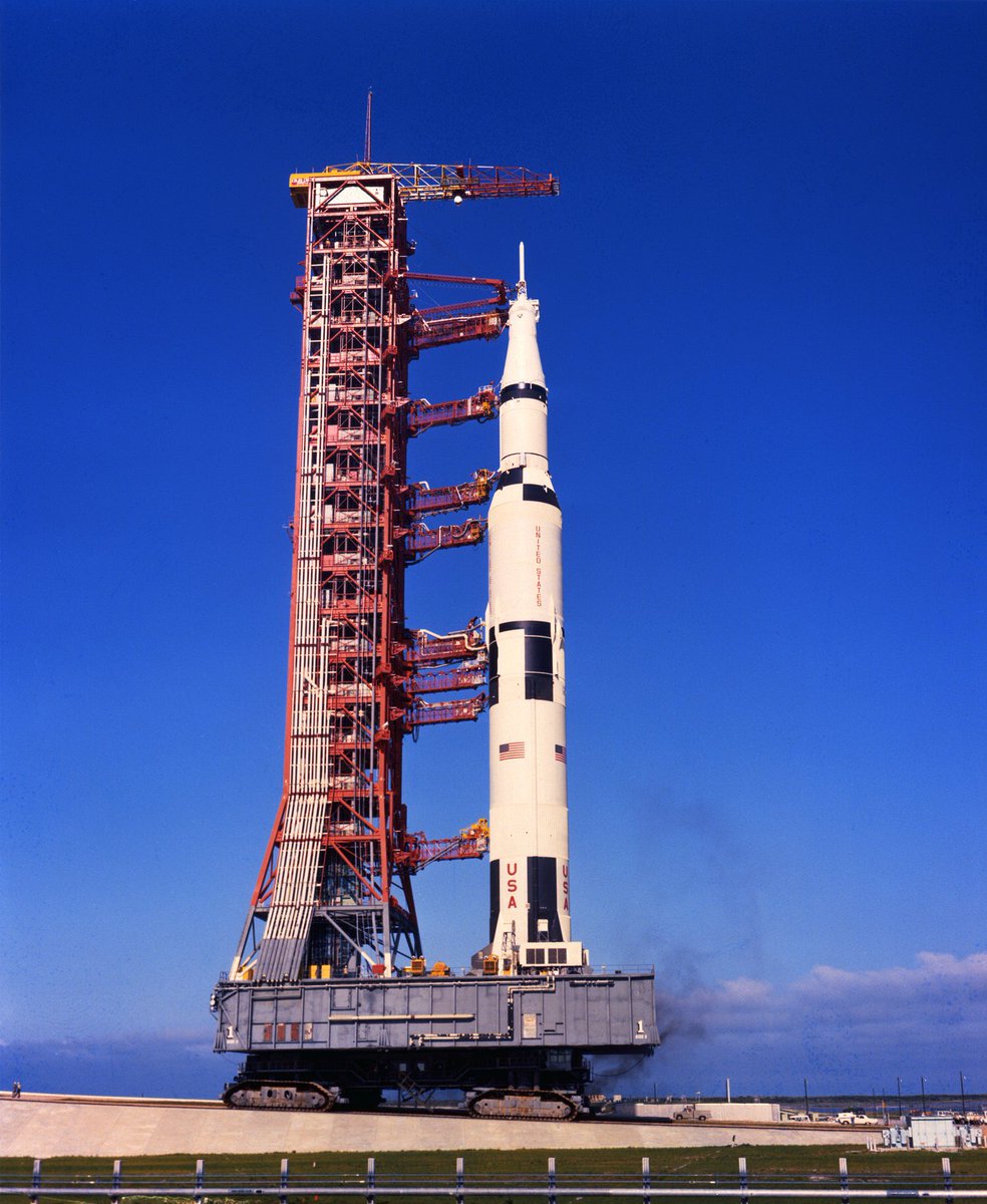 DanSpace77's tweet photo. May 20, 1969: SA-506 "Apollo 11" rollout from VAB High Bay 1 to LC-39A just two days after Apollo 10 launched from LC-39B. https://t.co/ZvIeibw5OC