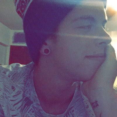 vnderson352's tweet photo. #NewProfilePic https://t.co/Zt3PMGpnyo
