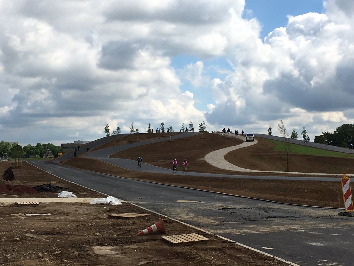 Een blik op de "Kuitenberg" in de Veilige Wieleromgeving in de <a href="/SportzoneL/">Sportzone Limburg</a> in <a href="/sittardgeleen/">Sittard - Geleen</a>